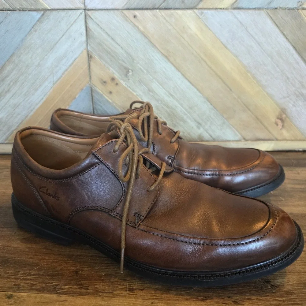 Clarks‎ Shoes Men's Size 9M Brown Leather Lace Up Oxford Comfort Extralight